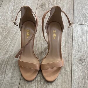 Women's Tan Size 5 Heeled Sandals